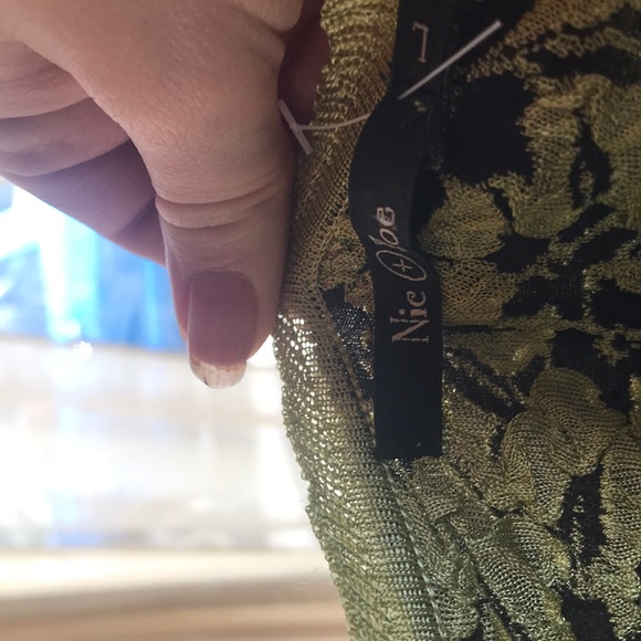 Top - Picture 3 of 3